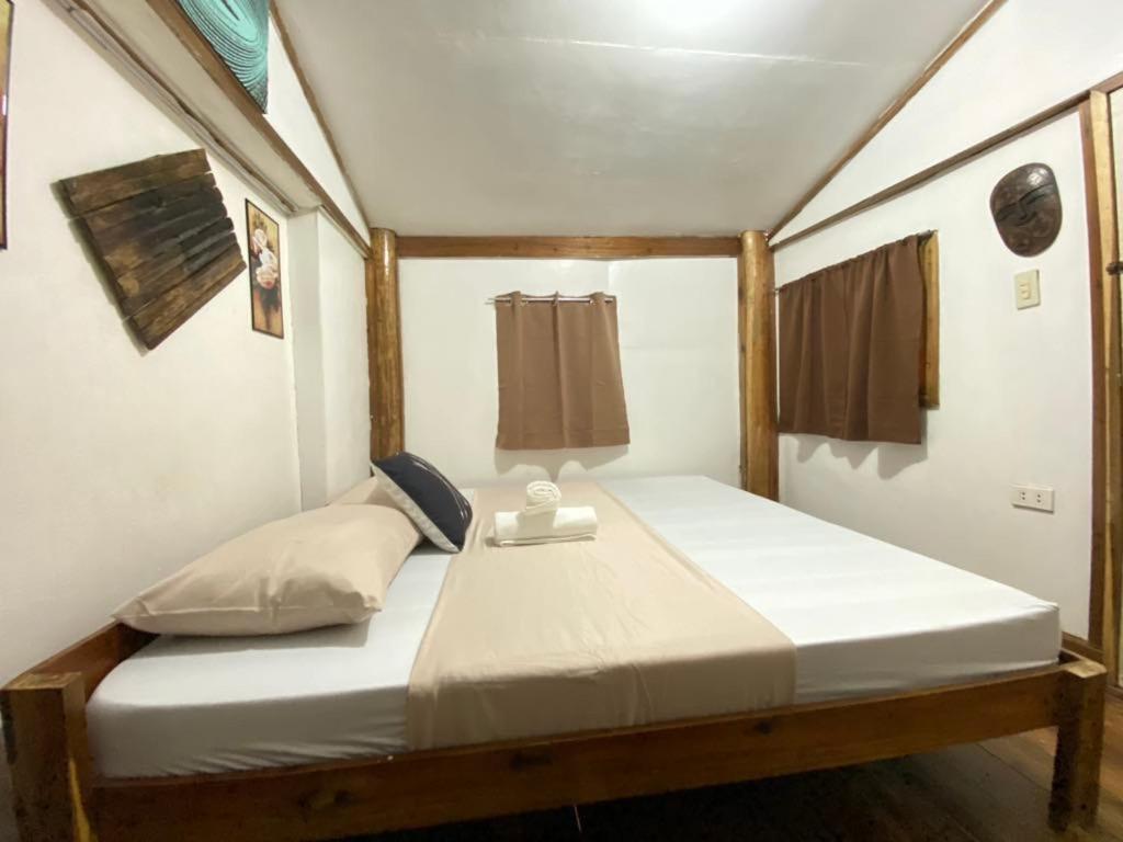 Mil'S Hillside Tourist Inn サン・ヴィチェンテ エクステリア 写真