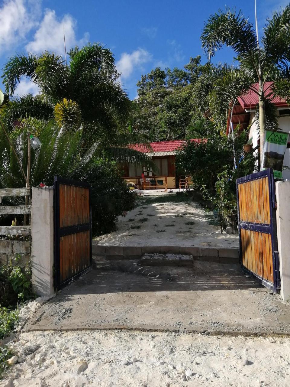 Mil'S Hillside Tourist Inn サン・ヴィチェンテ エクステリア 写真