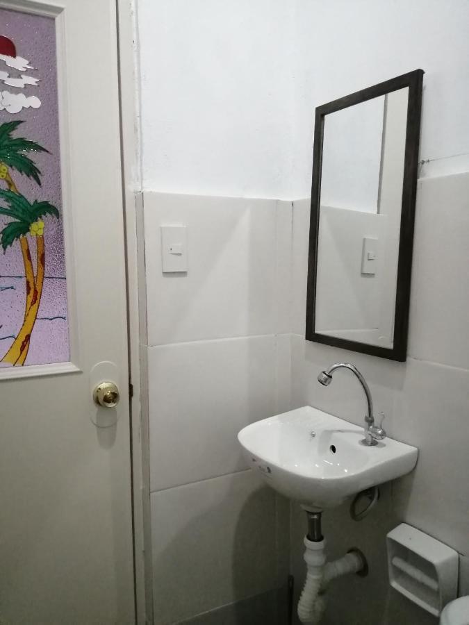 Mil'S Hillside Tourist Inn サン・ヴィチェンテ エクステリア 写真